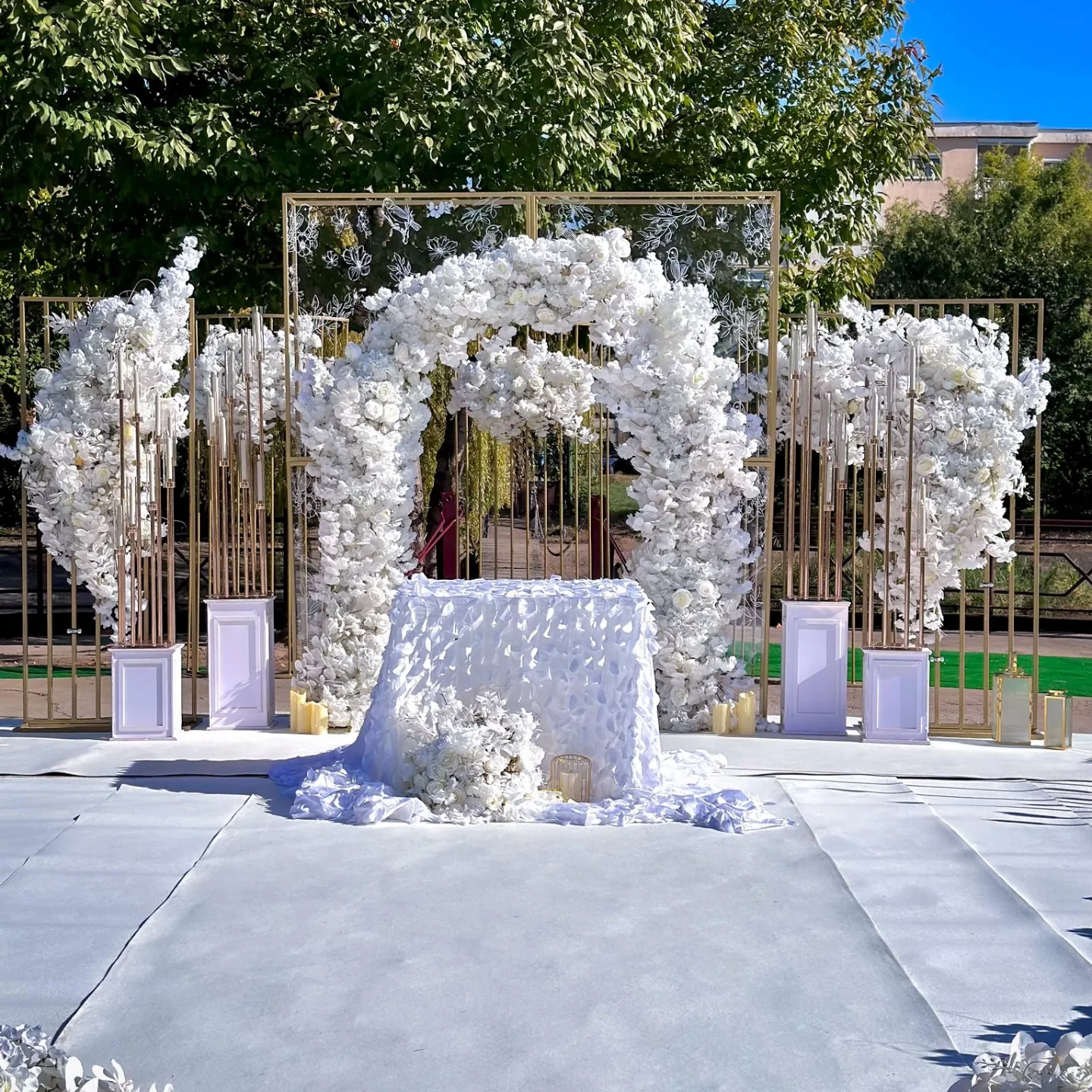 Aranjament nuntă - suport floral din metal