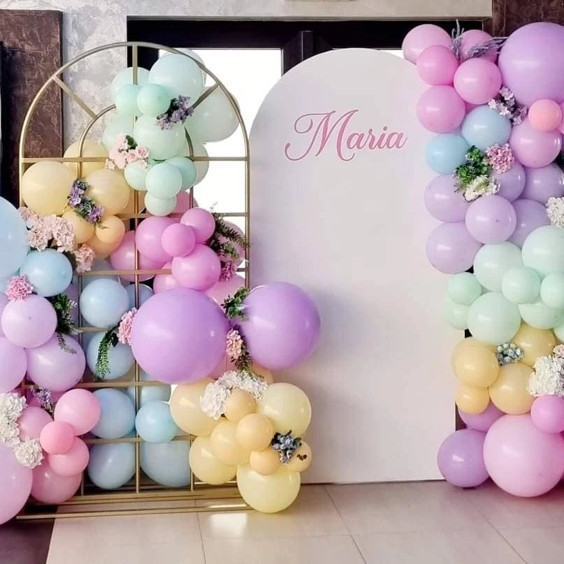 Monogramă din metal personalizată